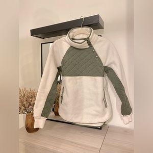 Abercrombie & Fitch Asymmetrical Snap-Up Fleece, Size Small, Cream/Olive Green